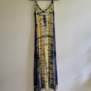 Brand New Go Couture Vintage Edition Blue & Yellow Open back Maxi Dress Size:S